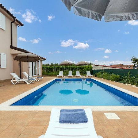Villa Buroli With Pool, Sauna And Jacuzzi 외부 사진