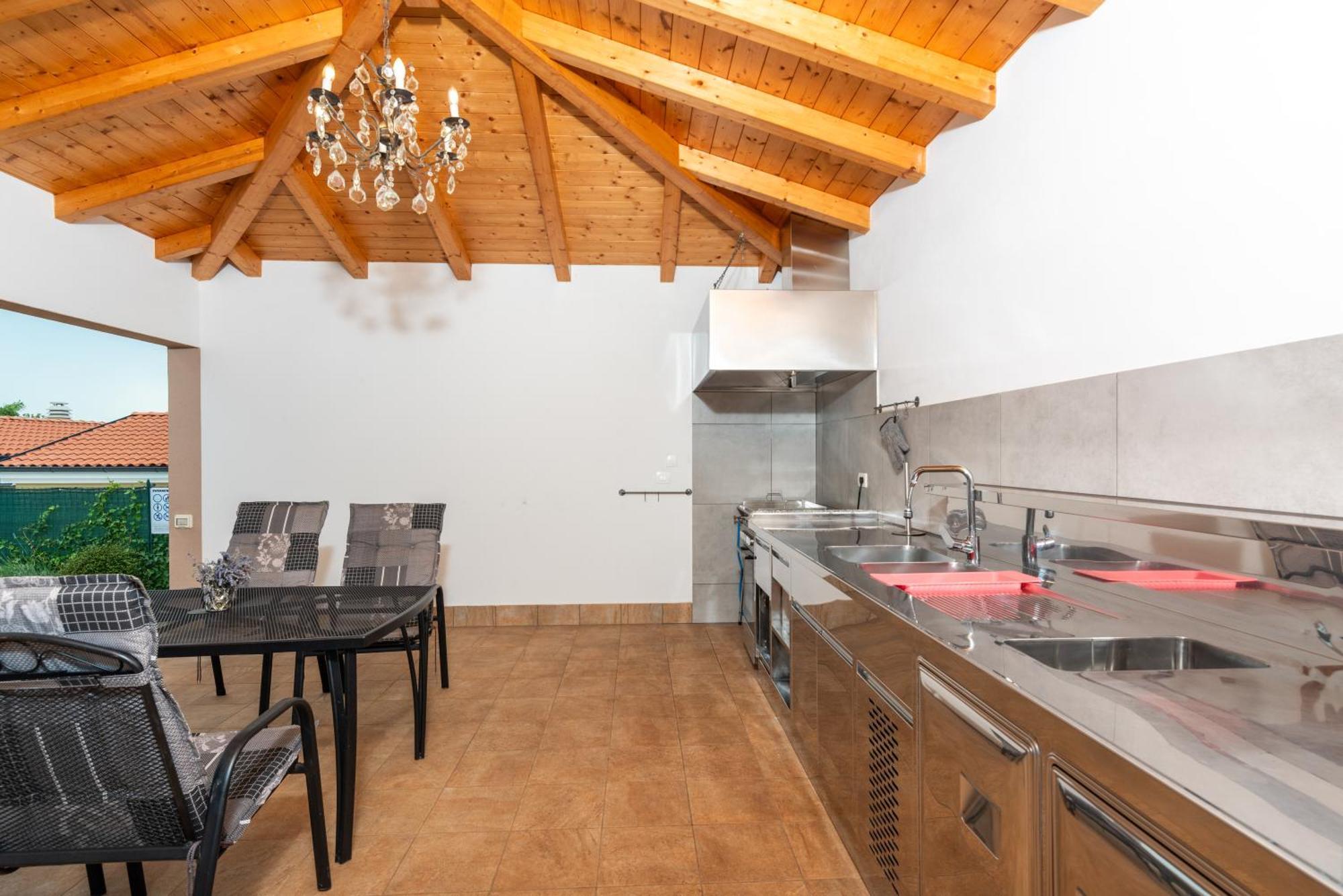 Villa Buroli With Pool, Sauna And Jacuzzi 외부 사진